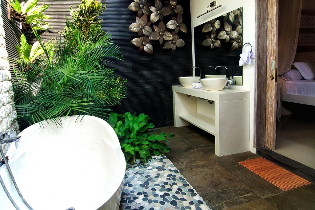 Bamboo Moon Villas Sanur Esterno foto