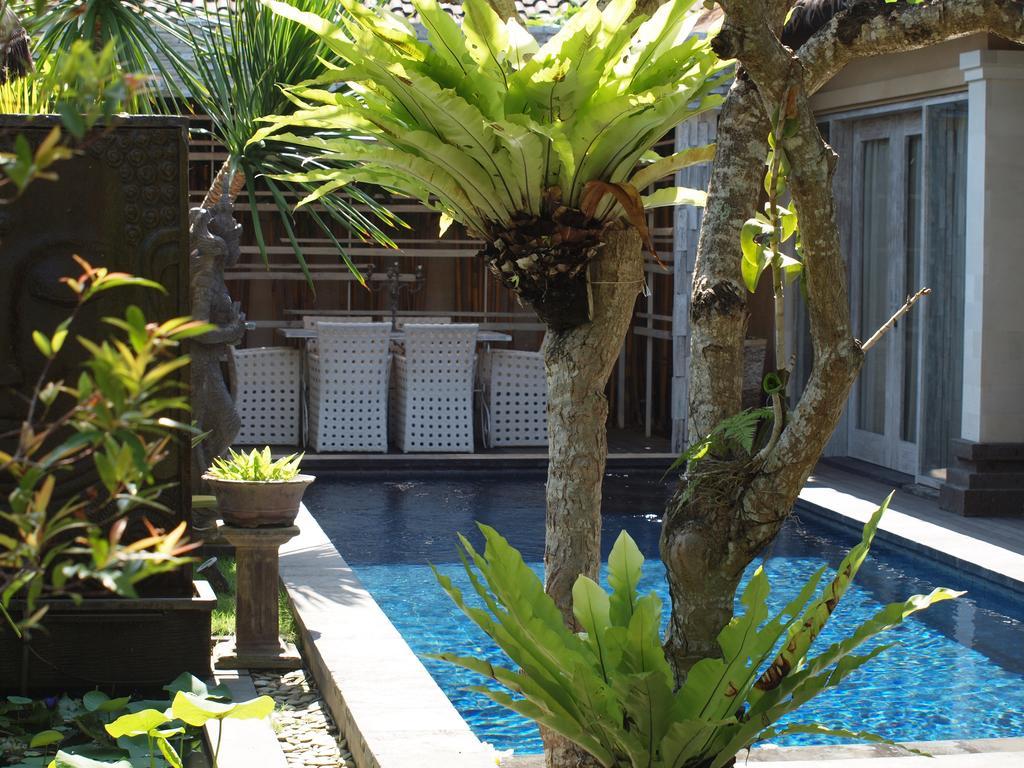 Bamboo Moon Villas Sanur Esterno foto