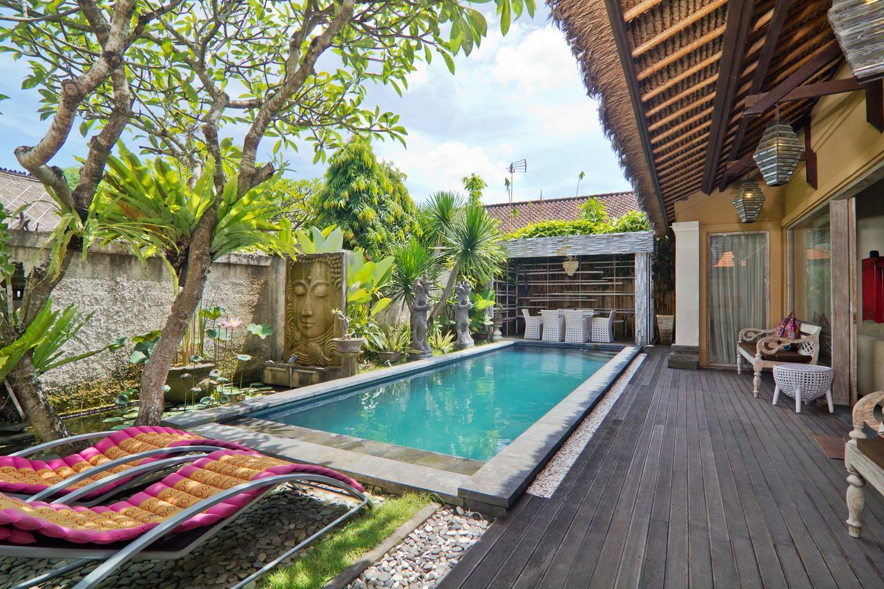 Bamboo Moon Villas Sanur Esterno foto