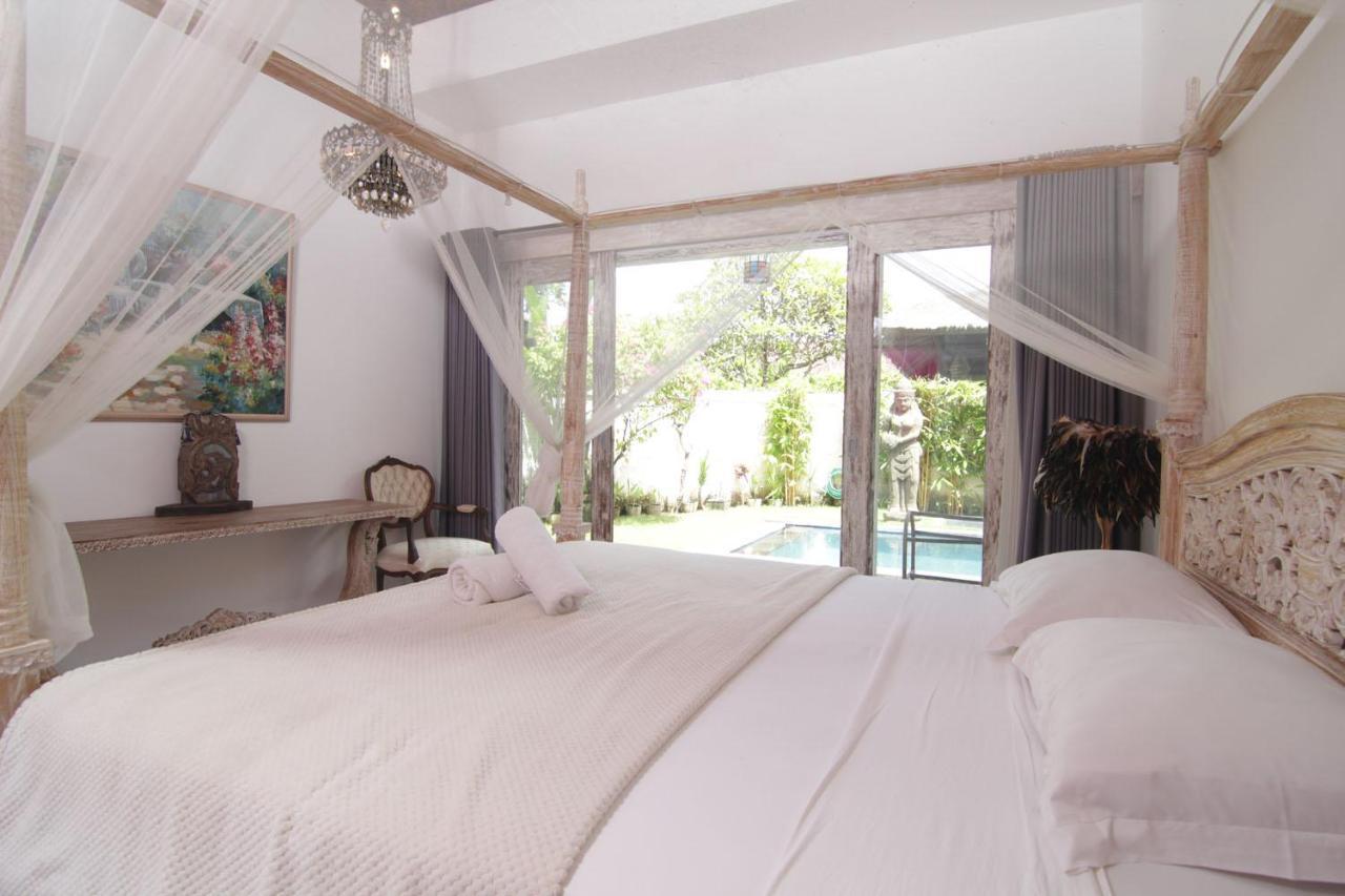 Bamboo Moon Villas Sanur Esterno foto