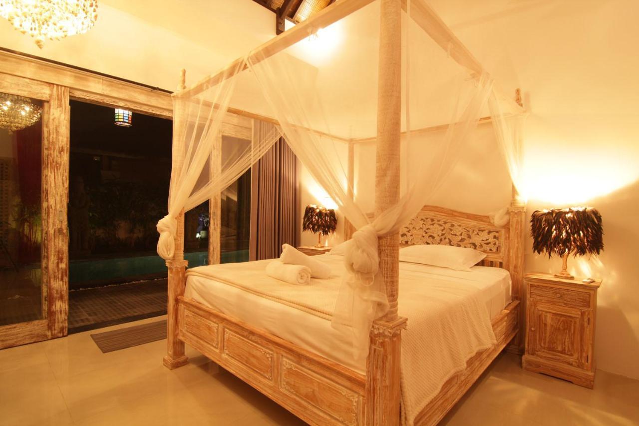 Bamboo Moon Villas Sanur Esterno foto