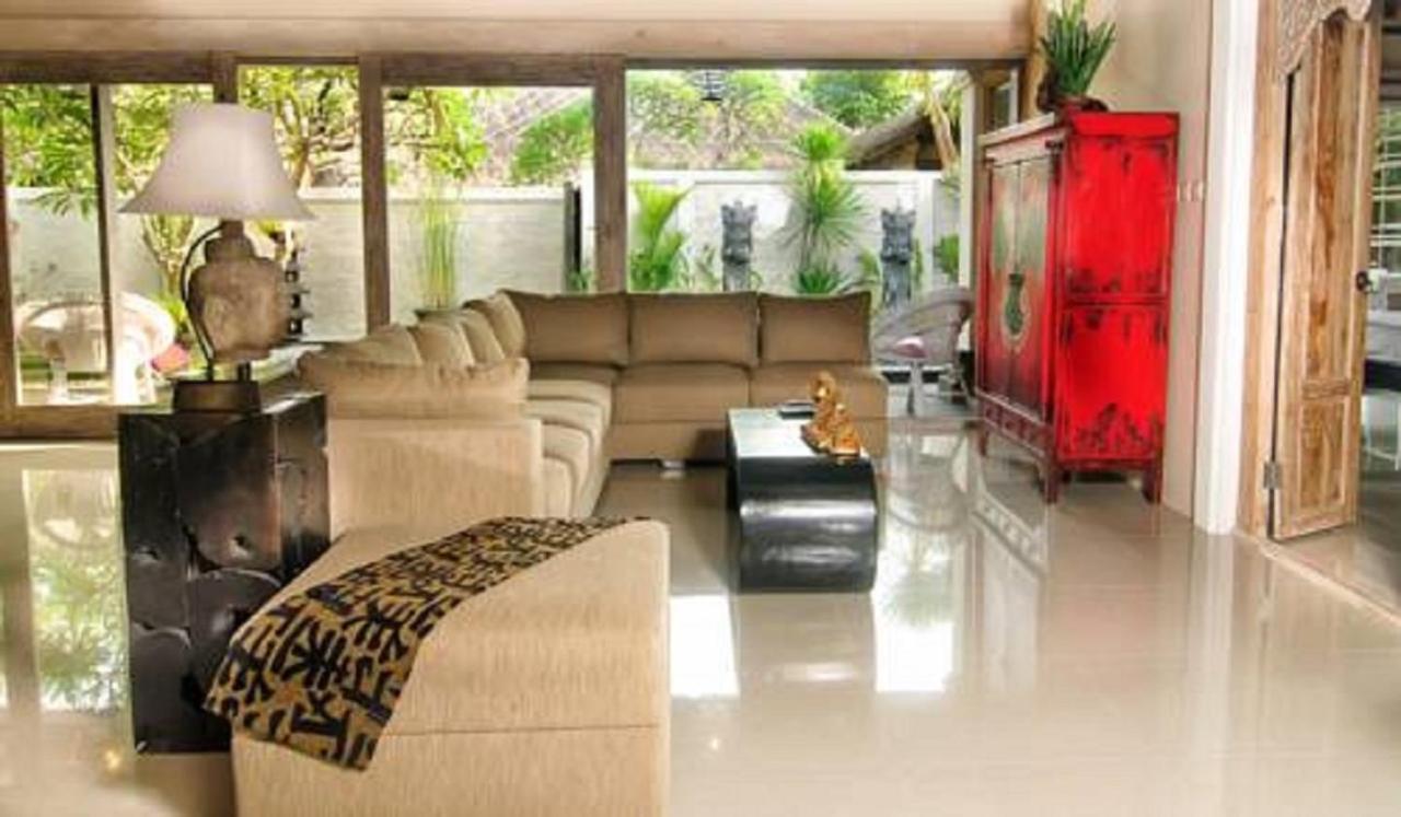 Bamboo Moon Villas Sanur Esterno foto